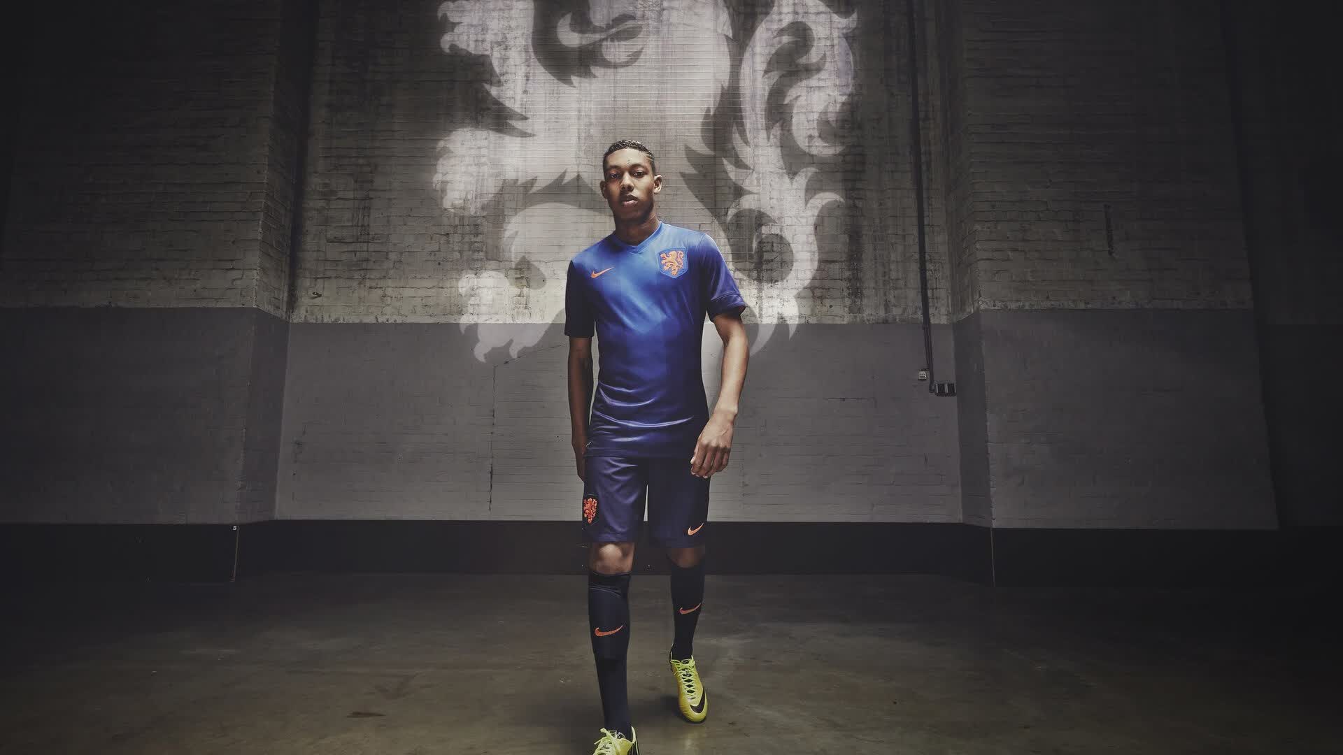 开云在线赛事平台-夜燃街道，火种不灭，F1街道赛之夜的杰伦格林，舞台越大，他越锋利